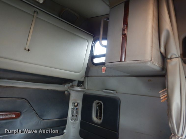 image for item DG5849 2001 Freightliner Century Class semi truck