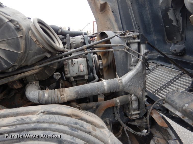 image for item DG5849 2001 Freightliner Century Class semi truck