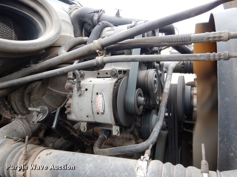 image for item DG5849 2001 Freightliner Century Class semi truck