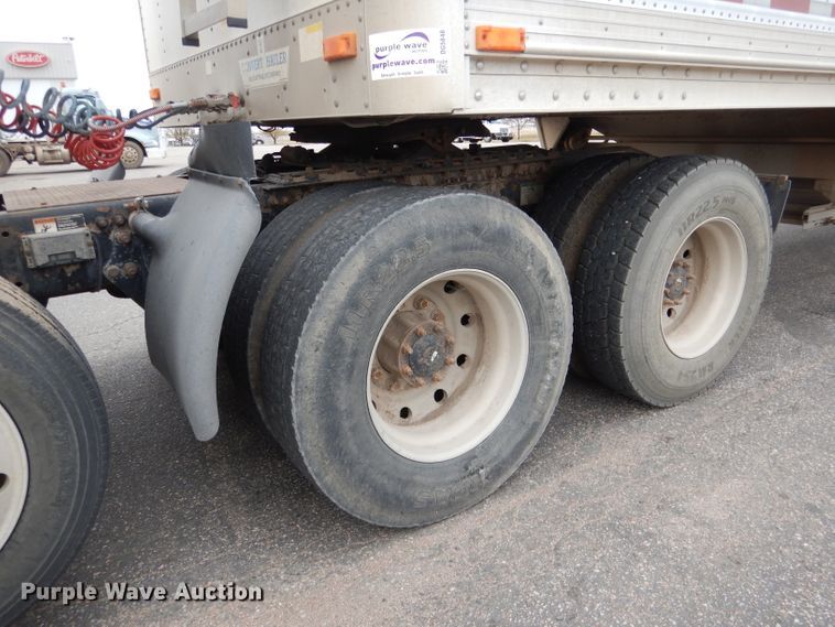 image for item DG5849 2001 Freightliner Century Class semi truck