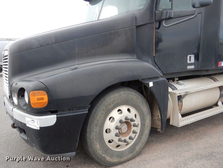 image for item DG5849 2001 Freightliner Century Class semi truck