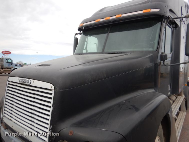 image for item DG5849 2001 Freightliner Century Class semi truck