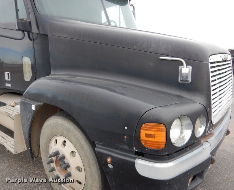 image for item DG5849 2001 Freightliner Century Class semi truck