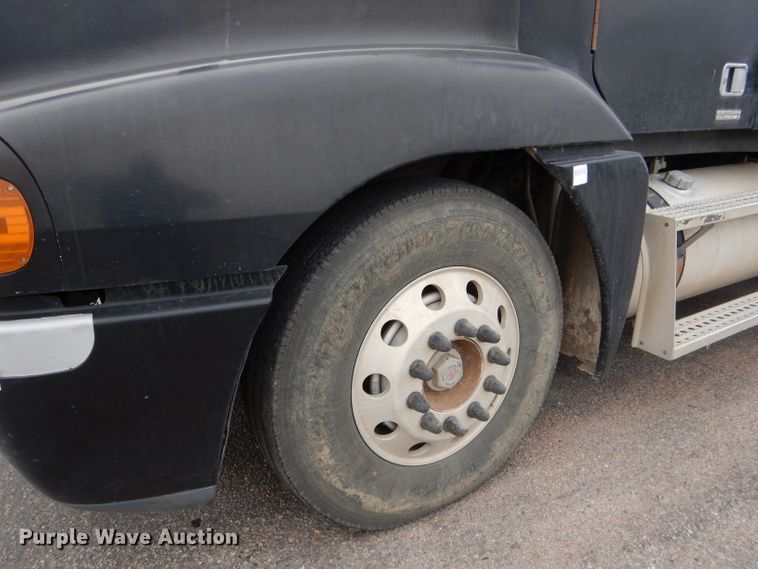 image for item DG5849 2001 Freightliner Century Class semi truck