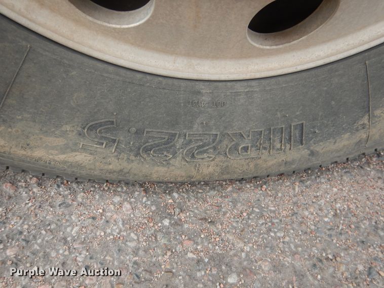 image for item DG5849 2001 Freightliner Century Class semi truck