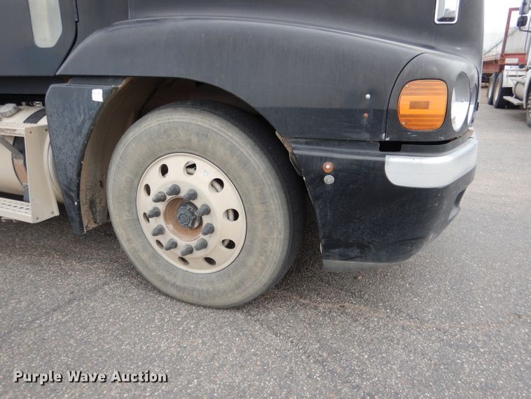 image for item DG5849 2001 Freightliner Century Class semi truck