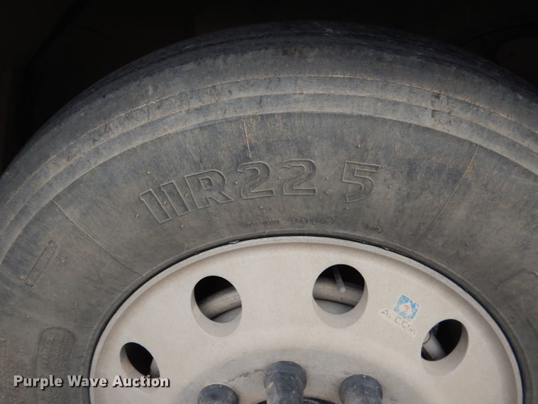 image for item DG5849 2001 Freightliner Century Class semi truck