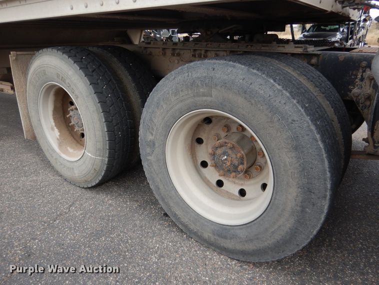 image for item DG5849 2001 Freightliner Century Class semi truck