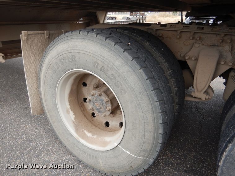 image for item DG5849 2001 Freightliner Century Class semi truck