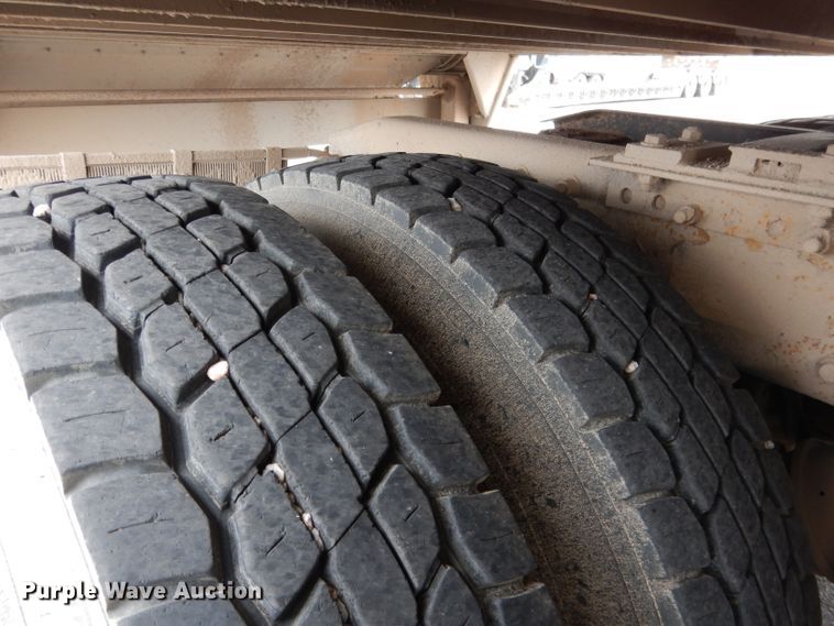 image for item DG5849 2001 Freightliner Century Class semi truck