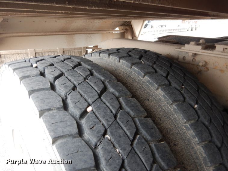 image for item DG5849 2001 Freightliner Century Class semi truck