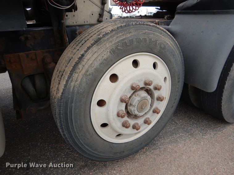 image for item DG5849 2001 Freightliner Century Class semi truck