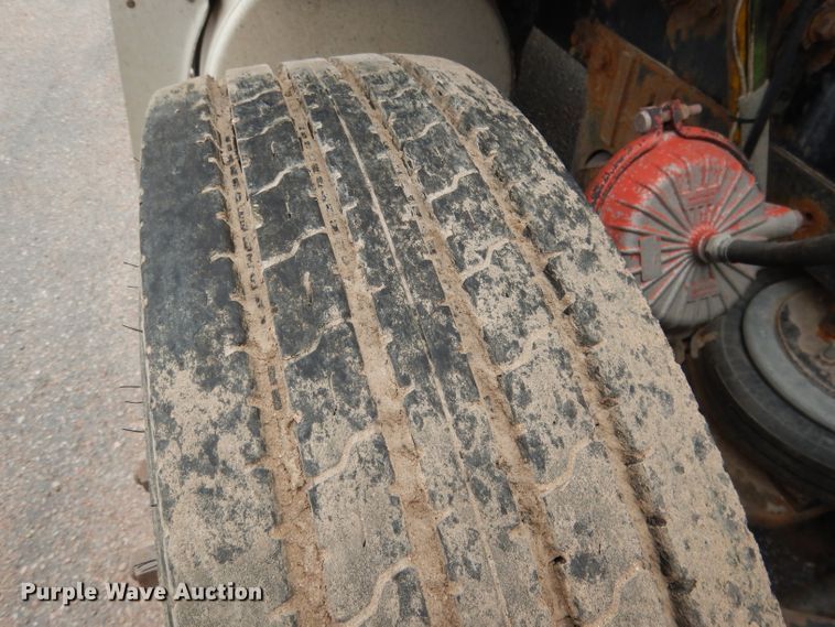 image for item DG5849 2001 Freightliner Century Class semi truck