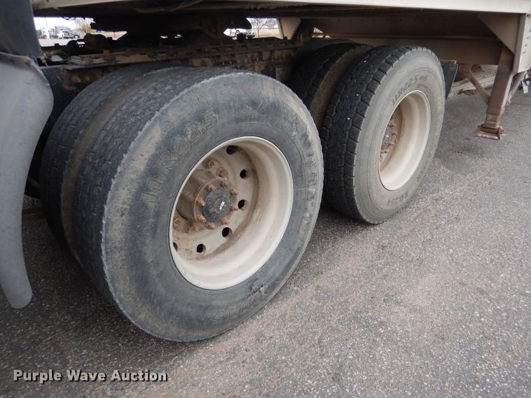 image for item DG5849 2001 Freightliner Century Class semi truck