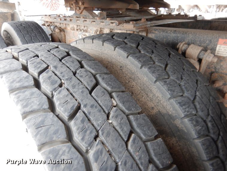 image for item DG5849 2001 Freightliner Century Class semi truck