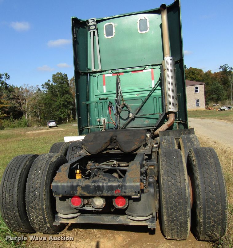 image for item DG6508 1997 Volvo WIA semi truck