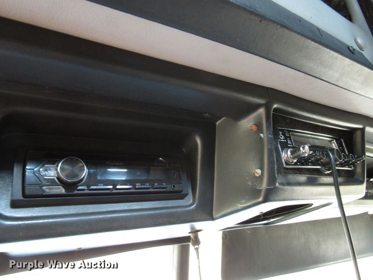 image for item DG6508 1997 Volvo WIA semi truck