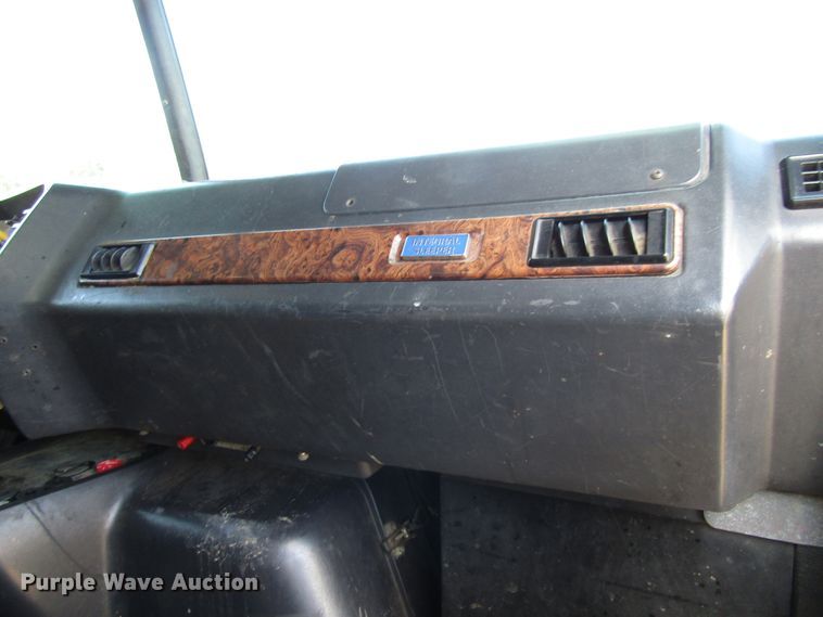 image for item DG6508 1997 Volvo WIA semi truck