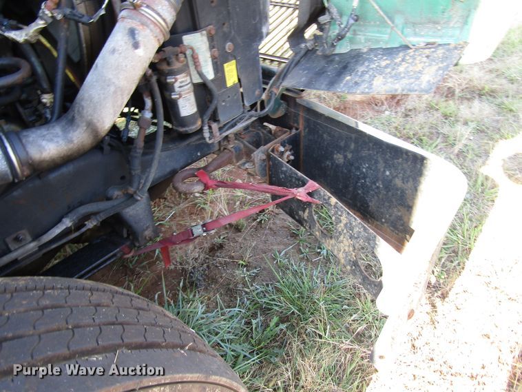 image for item DG6508 1997 Volvo WIA semi truck