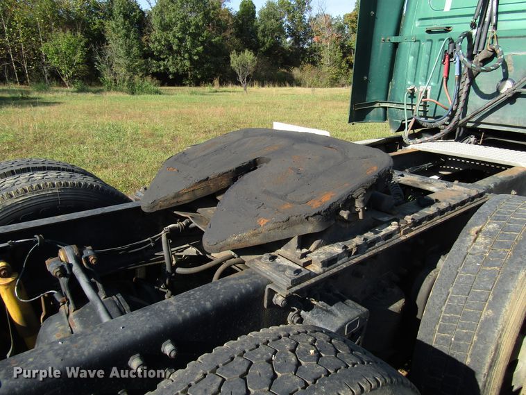 image for item DG6508 1997 Volvo WIA semi truck