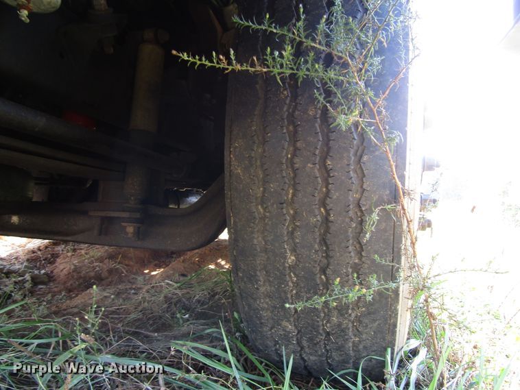 image for item DG6508 1997 Volvo WIA semi truck