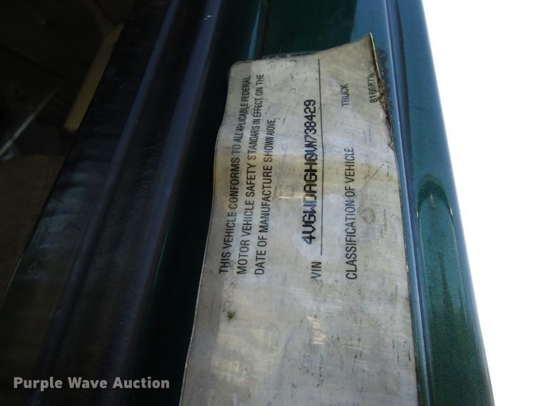 image for item DG6508 1997 Volvo WIA semi truck