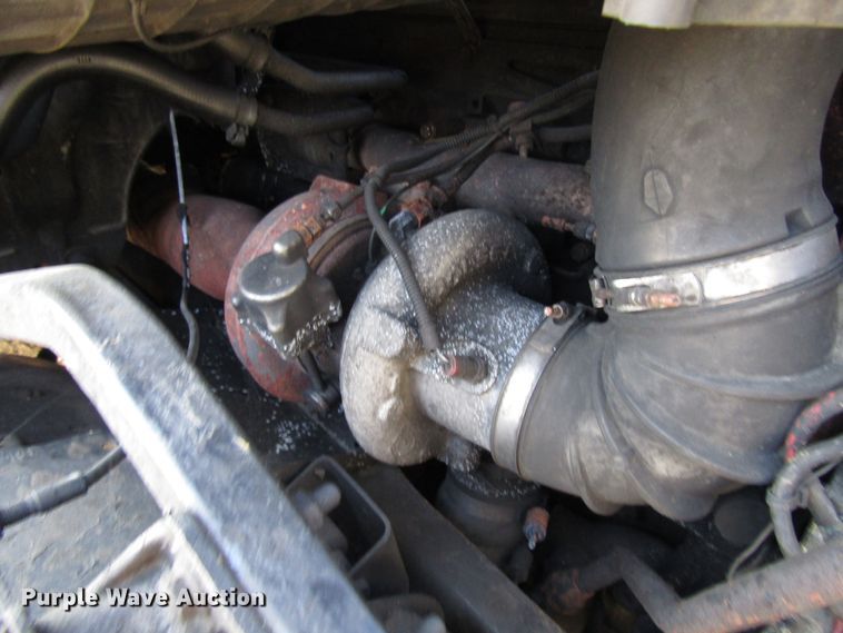 image for item DG6509 2005 Volvo VN semi truck