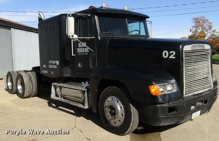 image for item DG6644 1992 Freightliner FLD120 semi truck