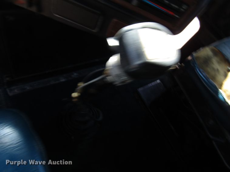 image for item DG6644 1992 Freightliner FLD120 semi truck