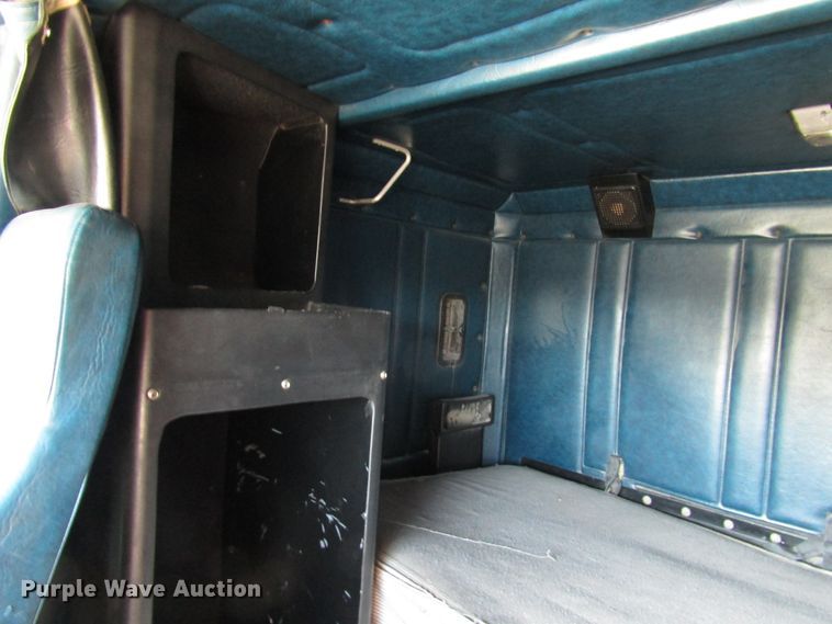 image for item DG6644 1992 Freightliner FLD120 semi truck