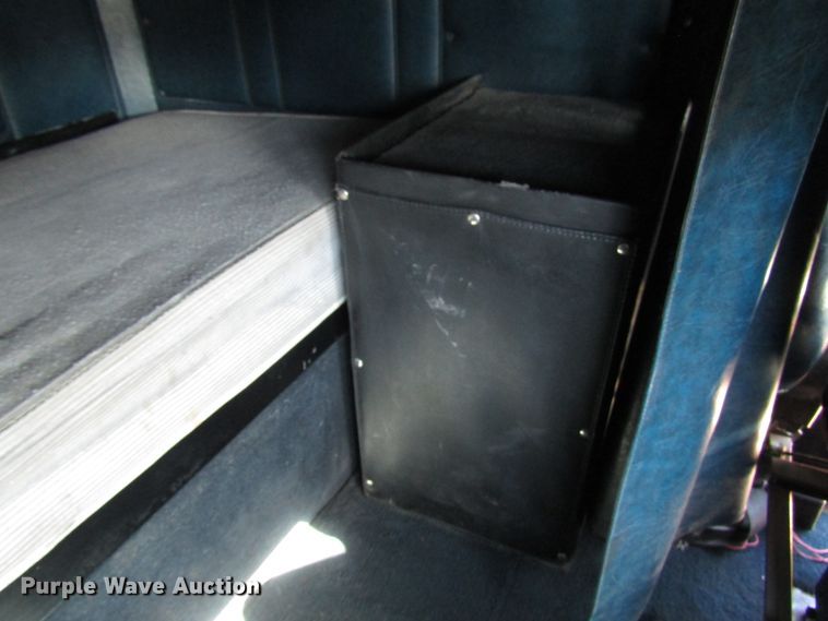 image for item DG6644 1992 Freightliner FLD120 semi truck