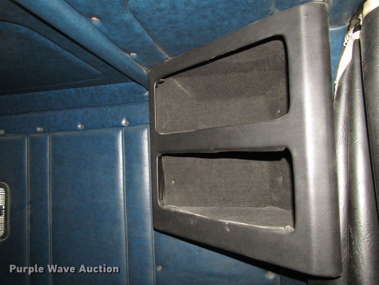 image for item DG6644 1992 Freightliner FLD120 semi truck