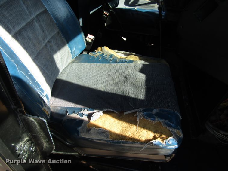 image for item DG6644 1992 Freightliner FLD120 semi truck