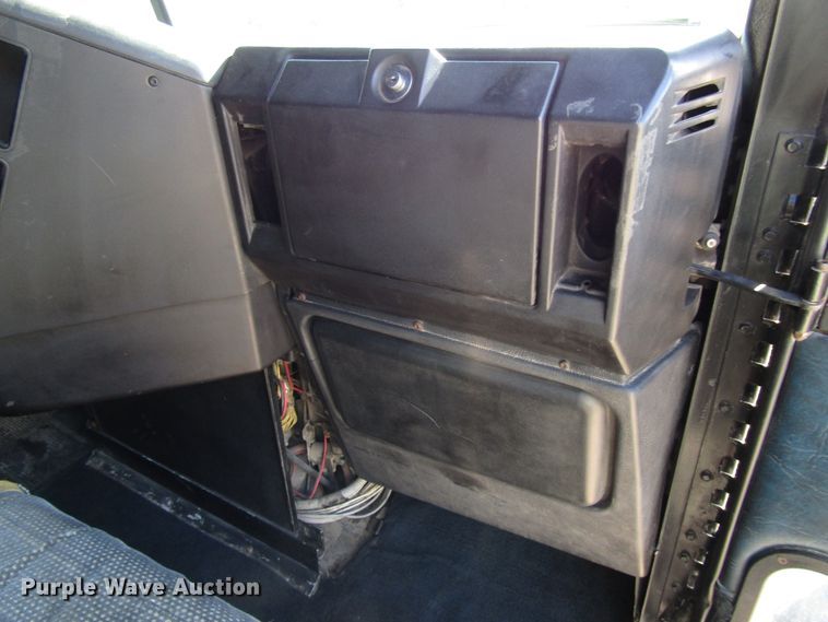 image for item DG6644 1992 Freightliner FLD120 semi truck