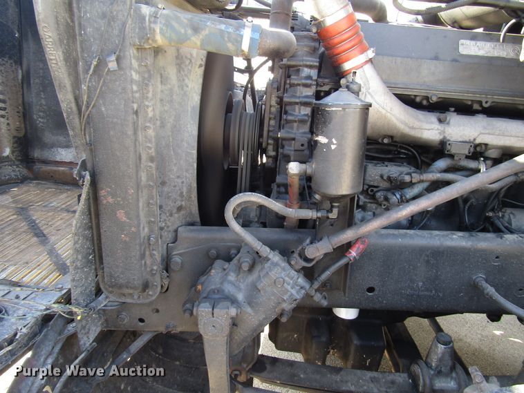 image for item DG6644 1992 Freightliner FLD120 semi truck