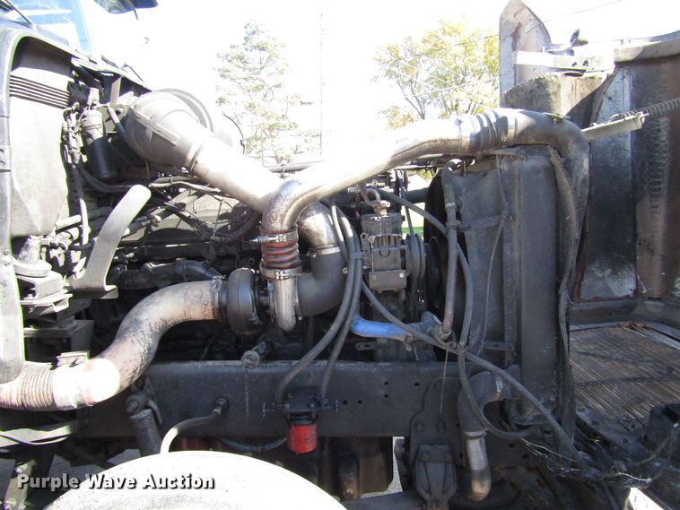 image for item DG6644 1992 Freightliner FLD120 semi truck