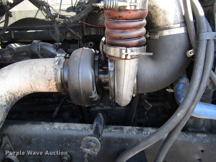 image for item DG6644 1992 Freightliner FLD120 semi truck