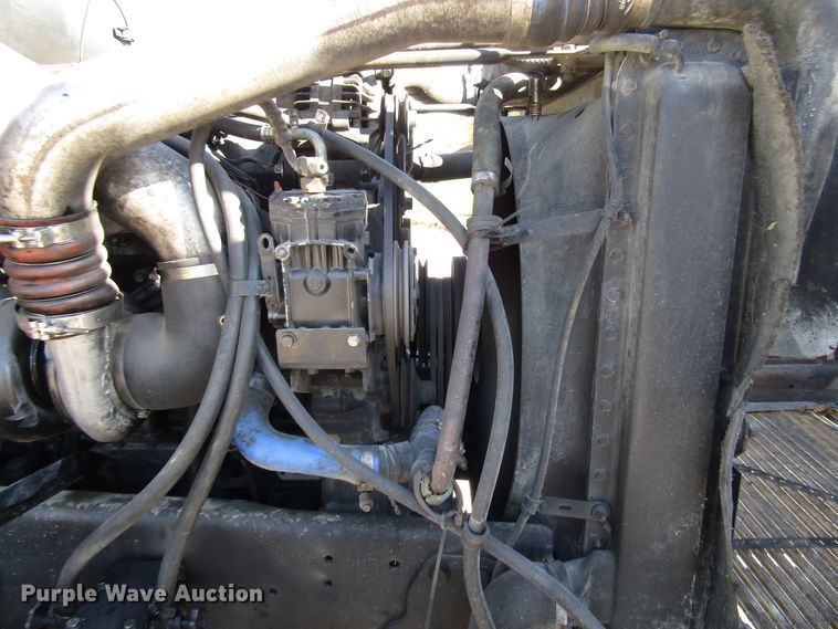 image for item DG6644 1992 Freightliner FLD120 semi truck