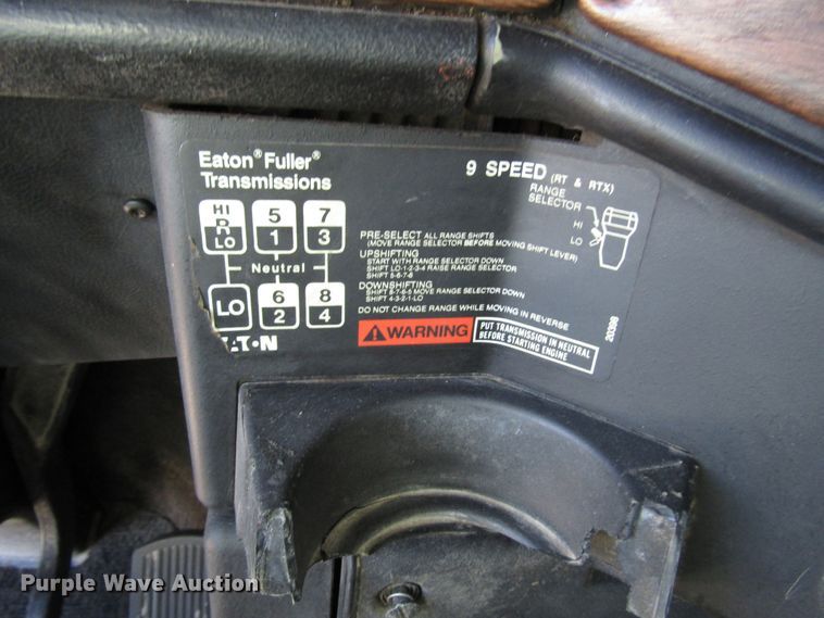 image for item DG6645 1994 Freightliner FLD120 semi truck