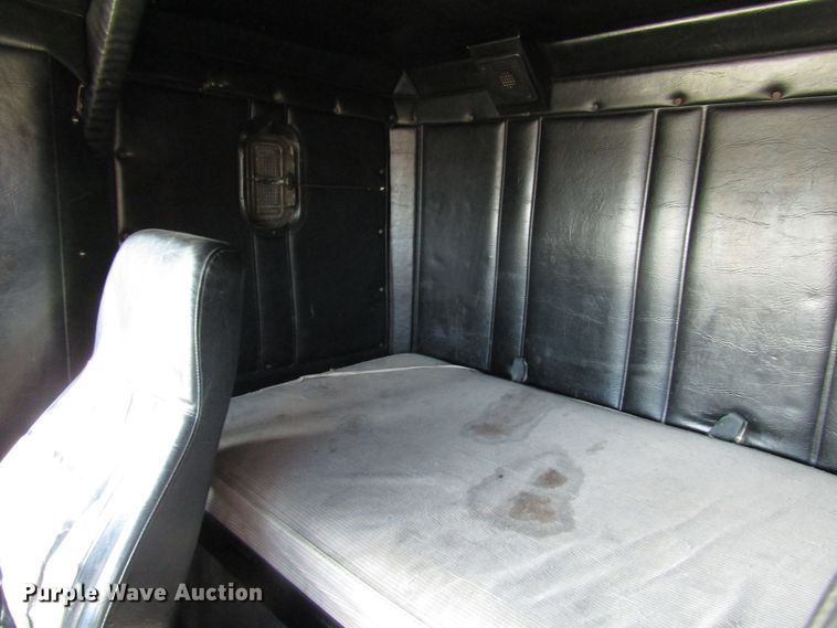 image for item DG6645 1994 Freightliner FLD120 semi truck