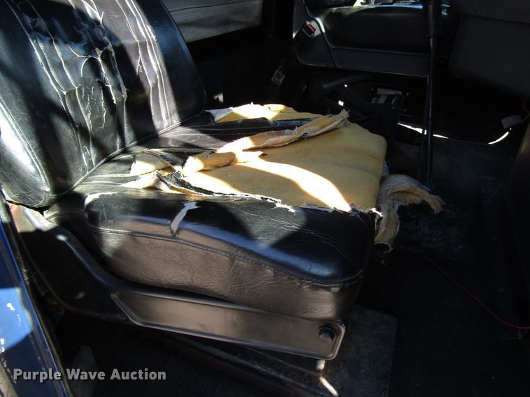 image for item DG6645 1994 Freightliner FLD120 semi truck