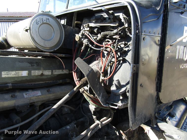 image for item DG6645 1994 Freightliner FLD120 semi truck