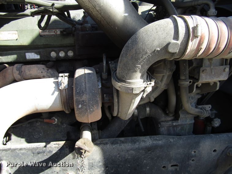 image for item DG6645 1994 Freightliner FLD120 semi truck