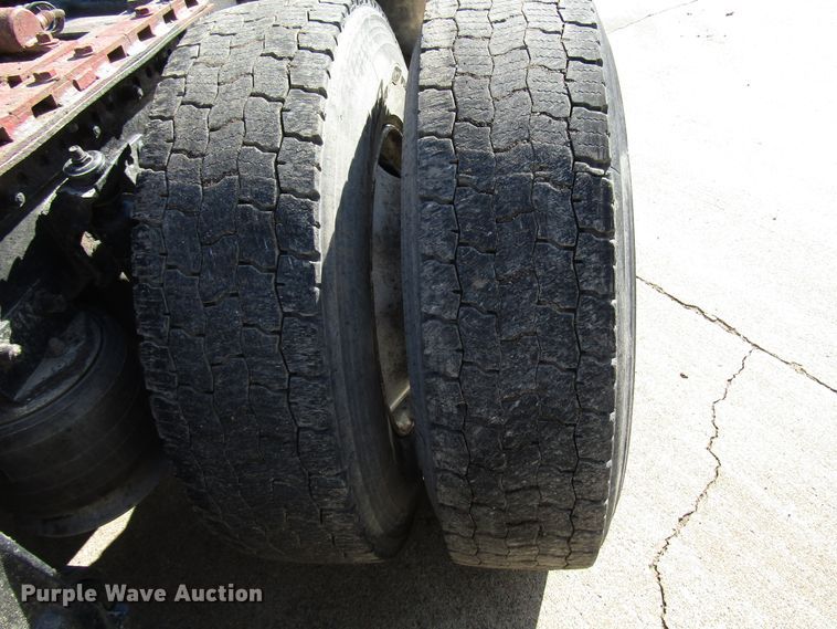 image for item DG6645 1994 Freightliner FLD120 semi truck