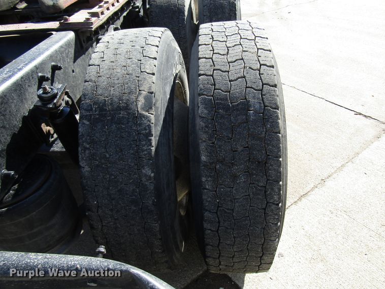 image for item DG6645 1994 Freightliner FLD120 semi truck