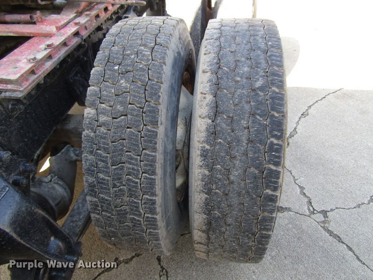 image for item DG6645 1994 Freightliner FLD120 semi truck