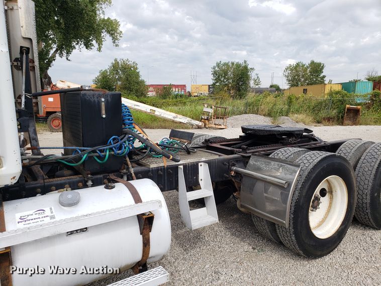 image for item DG7685 1994 Mack CH613 semi truck