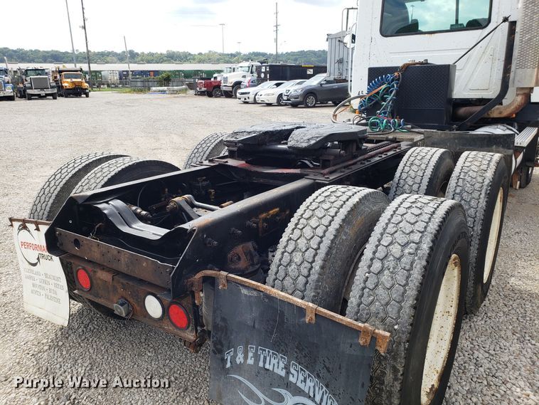 image for item DG7685 1994 Mack CH613 semi truck