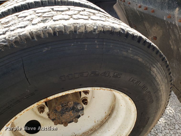 image for item DG7685 1994 Mack CH613 semi truck