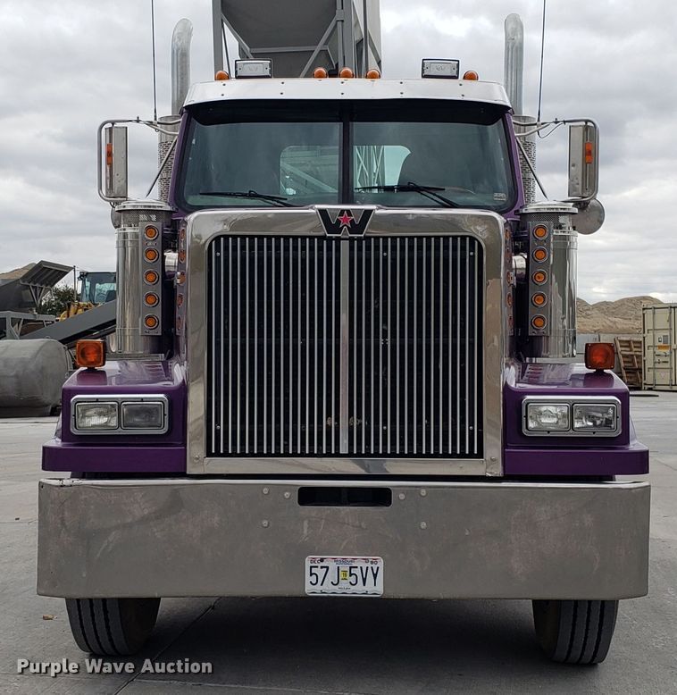 image for item DG8820 2006 Western Star 4900EX semi truck